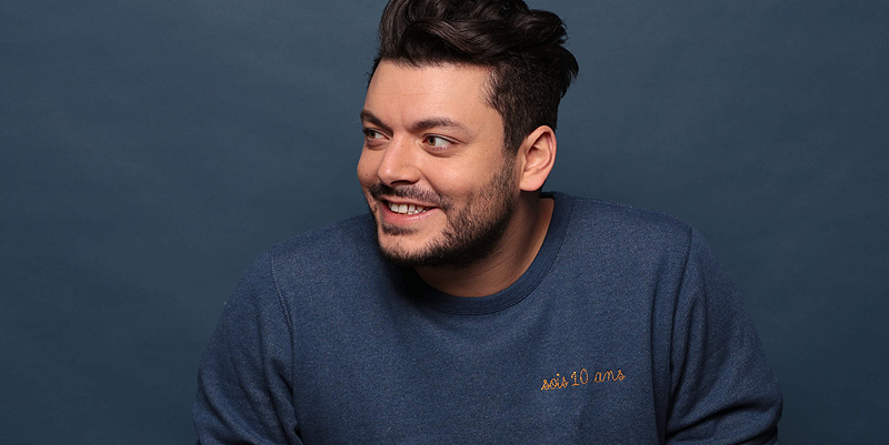 Kev Adams fête ses 10 ans... sur scène