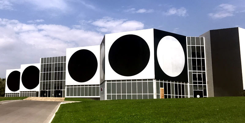La Fondation Vasarely : 50 ans de Futur