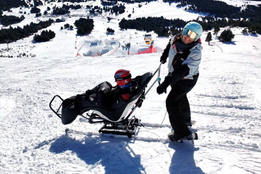 Ski-fauteuil : une expérience unique à Font-Romeu avec HandiKraft