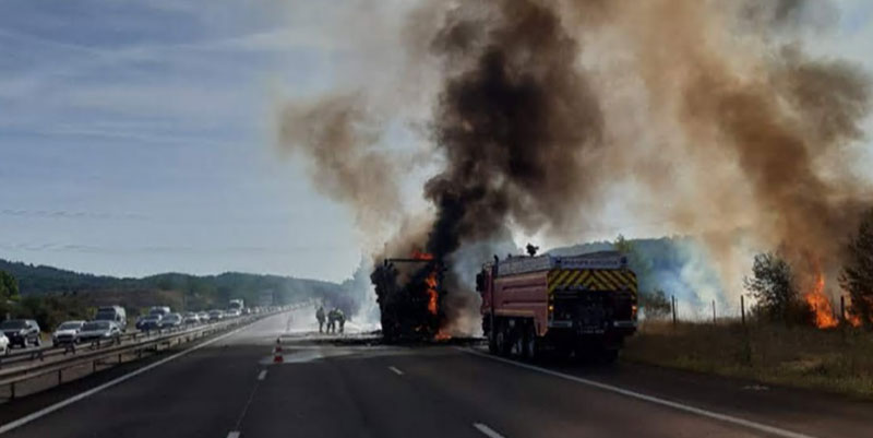 Incendie sur l'A8 direction Nice avant Aix