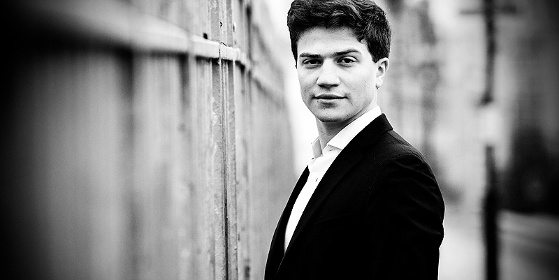 Le pianiste Sélim Mazari