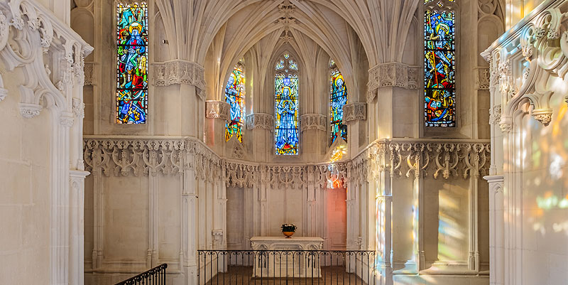 illustration de Amboise : la chapelle Saint-Hubert, un joyau de la Renaissance surplombant la Loire