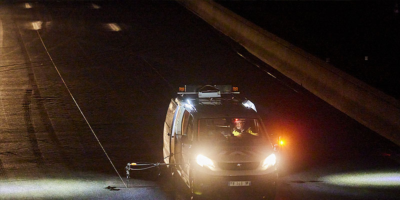Le marquage au sol sur autoroute