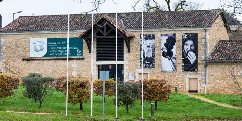 Voyage au coeur du diamant noir dans le Périgord