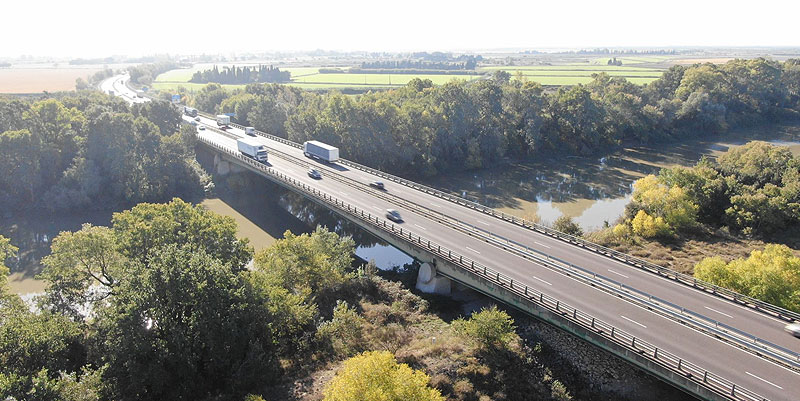 A54 Travaux de rénovation d'un viaduc entre Nîmes et Arles