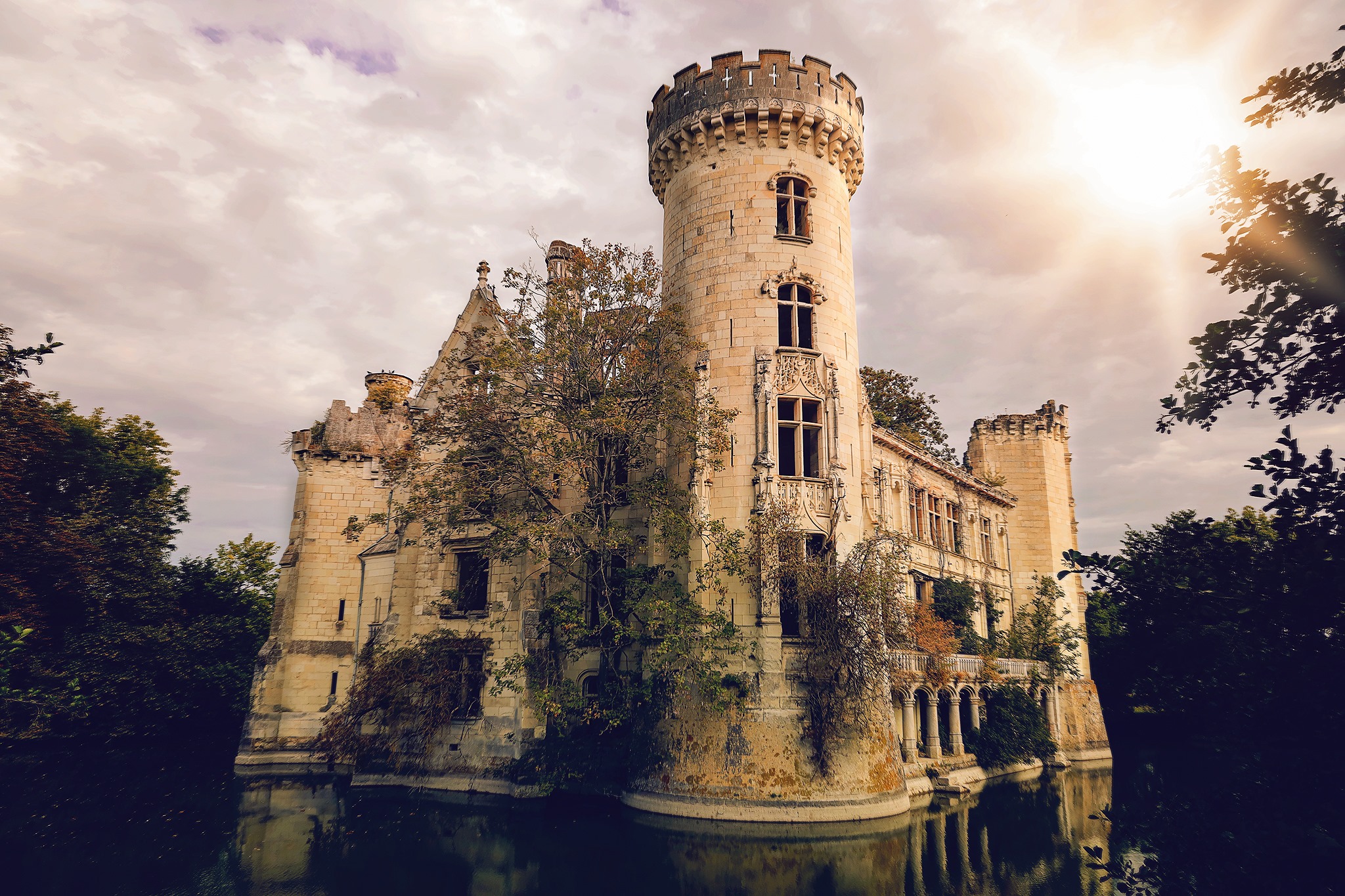 illustration de ''La Nuit des Monuments'' : des visites inédites et en lumière dans 15 sites et châteaux