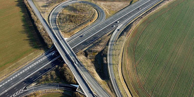 L'autoroute A10 rouvre en Île-de-France, des tronçons toujours bloqués