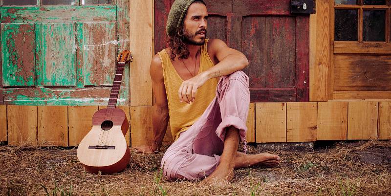 Flo Delavega chante sa nouvelle vie