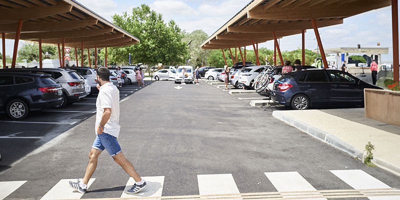 Circuler sur les aires d'autoroutes