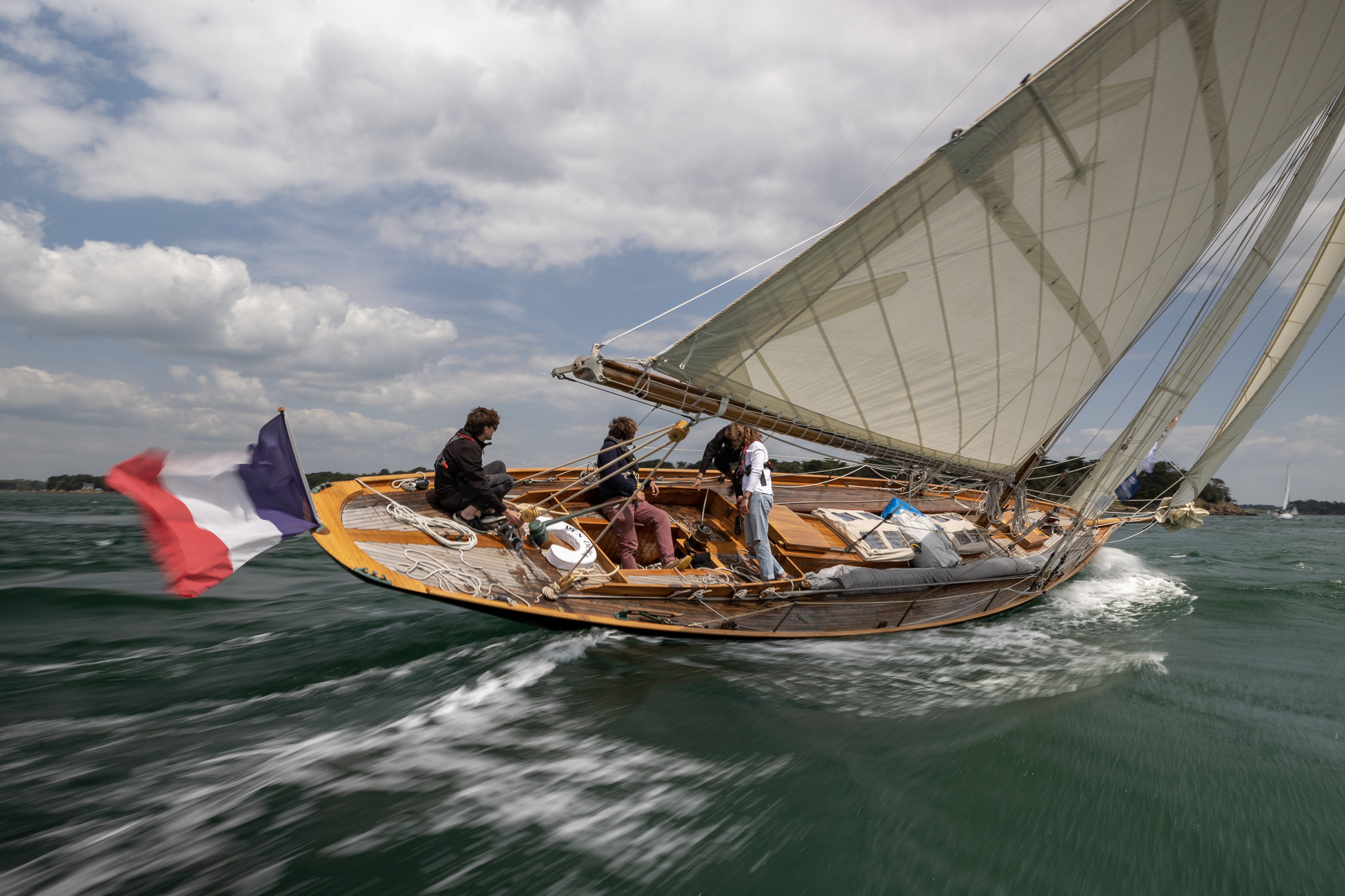 ''Semaine du Golfe'' : 1300 bateaux au large de Vannes pour des parades géantes