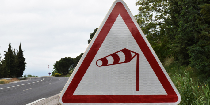 Vent fort en Méditerranée : limitation de vitesse sur les autoroutes du Sud-Est