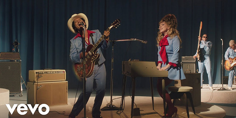 illustration de Revival des années 2010 ? Bruno Mars et Lady Gaga chantent ''Die with a smile''