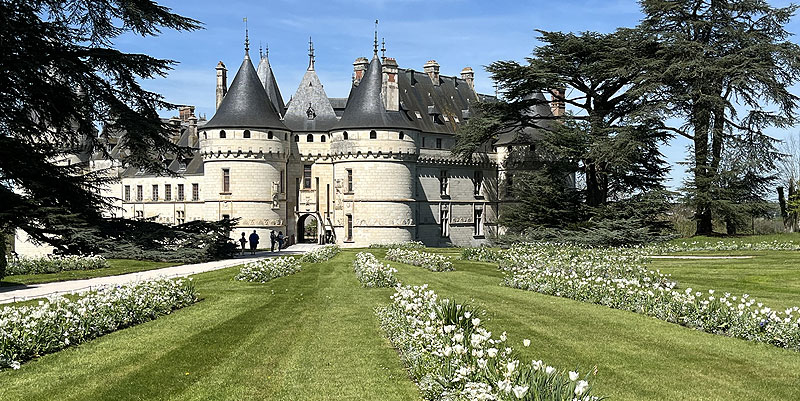 Chaumont-sur-Loire : '' Jardin, source de vie''