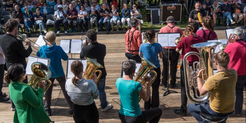 ''Le Son des cuivres'' à Mamers : de la Garde républicaine aux fanfares de rue