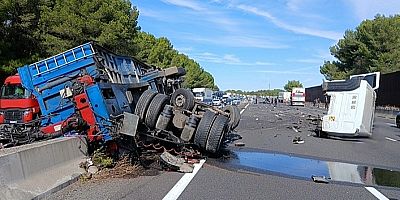 Le camion renversé ce jeudi sur l'A9 entre Montpellier et Nîmes