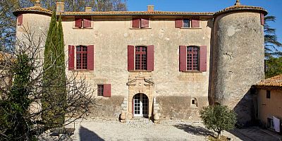 Façade du château de la calade à Aix-en-Provence