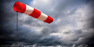 Vent Violent : après Nils, Pedro menace les autoroutes A9 et A61 ce jeudi prévient le gouvernement