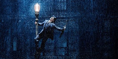 La comédie musicale a débarqué au Théâtre du Lido, à Paris, et c’est déjà un énorme succès.