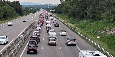En direct • Bouchons sur A7 de Lyon à Valence pour les départs en vacances et le week-end de Pâques