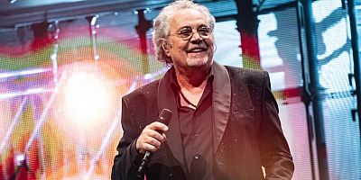 Stars 80 : Patrick Hernandez remonte sur scène avec le mythique "Born To Be Alive"