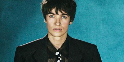 Le chanteur belge nous offre une nouvelle chanson, annonciateur d'un nouveau disque.