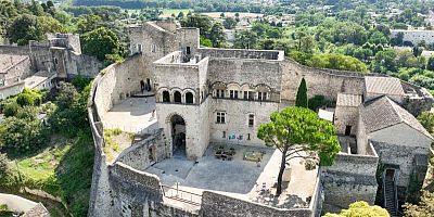 Le château de Montélimar propose une plongée ludique dans l’univers médiéval.